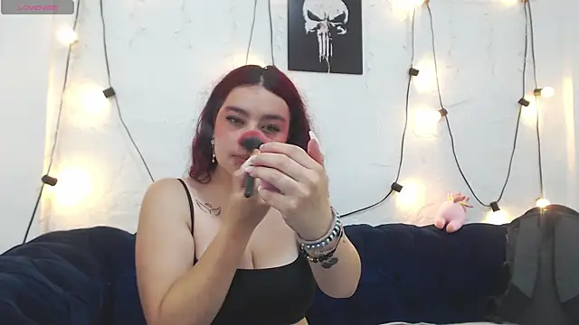 Snapshot of CarolRousee chatting on 02-28-26, 07:35 CarolRousee online show from 02-28-26, 07:35