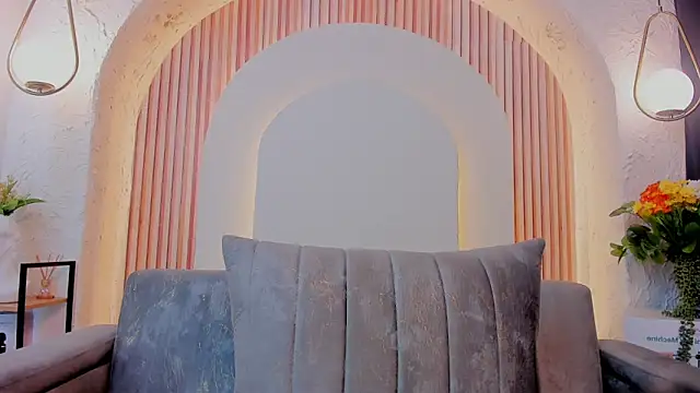 violet scott  online show from 03-26-26, 10:24