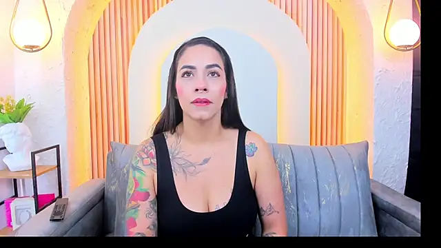 violet scott  online show from 02-11-26, 10:37