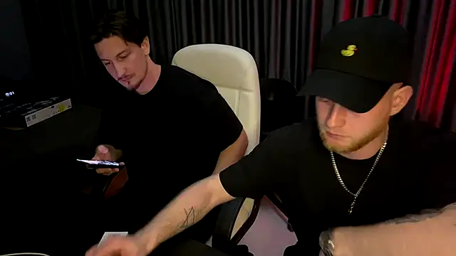 Snapshot of Adam_ice chatting on 02-24-26, 04:08 Adam ice online show from 02-24-26, 04:08