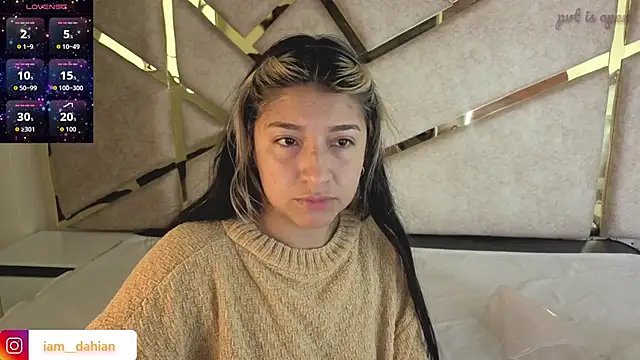 Dahiana Dmour  online show from 03-05-26, 12:35