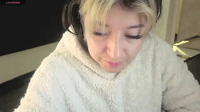 Dahiana Dmour  online show from 03-21-26, 12:09