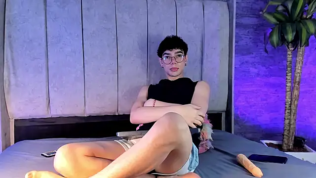 Snapshot of Elbombondelcircuit chatting on 02-26-26, 07:58 Elbombondelcircuit online show from 02-26-26, 07:58