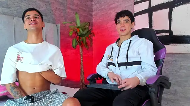 Snapshot of Elbombondelcircuit chatting on 02-23-26, 12:06 Elbombondelcircuit online show from 02-23-26, 12:06