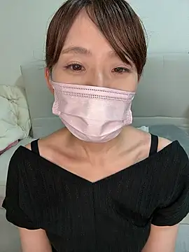 Snapshot of Mio-cc chatting on 05-28-26, 11:49 Mio-cc online show from 05-28-26, 11:49