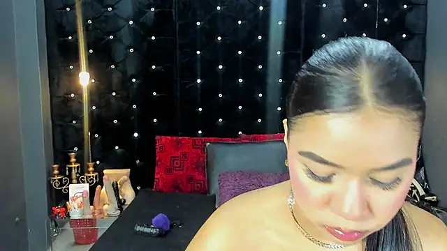 MiaWolton online show from 02-24-26, 07:59