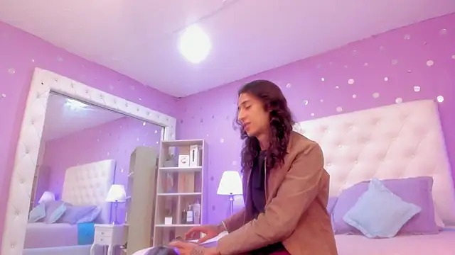 Snapshot of Goldentemptation_ chatting on 02-25-26, 07:36 Goldentemptation online show from 02-25-26, 07:36