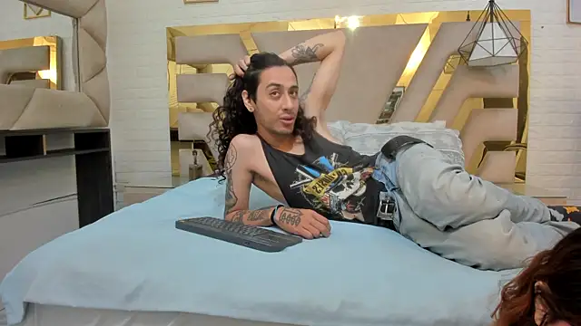 Goldentemptation  online show from 04-08-26, 01:23