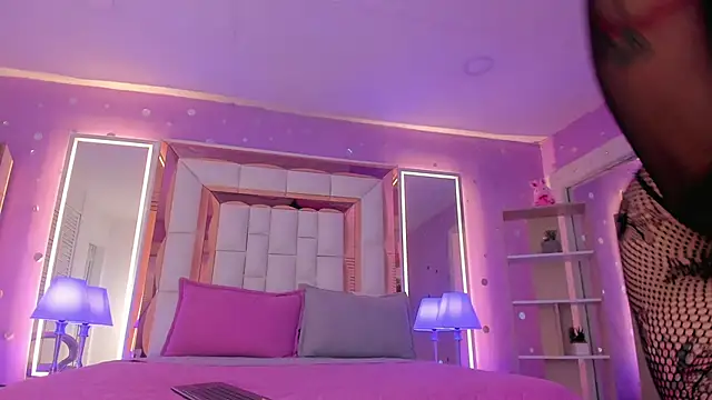 Goldentemptation  online show from 06-26-26, 07:52