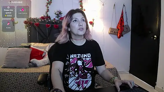 Sharma Amayra online show from 03-12-26, 07:18