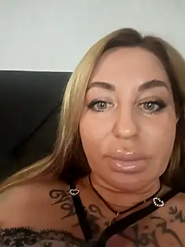 MiaMooly online show from 12-03-25, 04:28