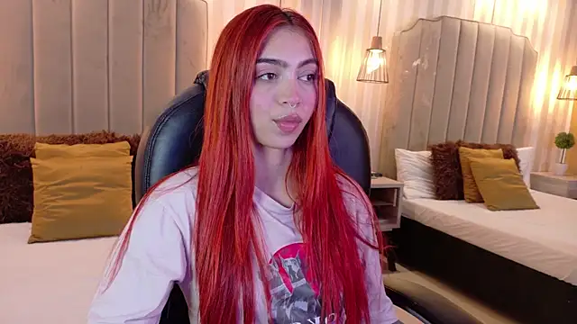 Snapshot of Polygonniaa chatting on 02-19-26, 03:31 Polygonniaa online show from 02-19-26, 03:31