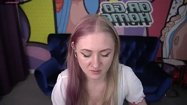 DramaQuenns online show from 04-12-26, 05:54