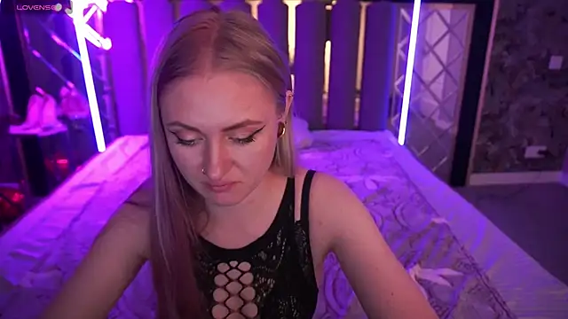 DramaQuenns online show from 04-10-26, 05:47