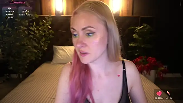 DramaQuenns online show from 07-26-26, 05:47
