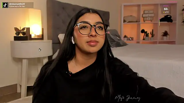 missvancouver online show from 04-15-26, 07:58