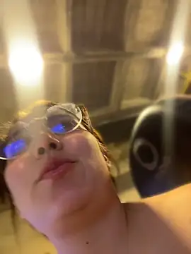 Arya    online show from 04-16-26, 09:50