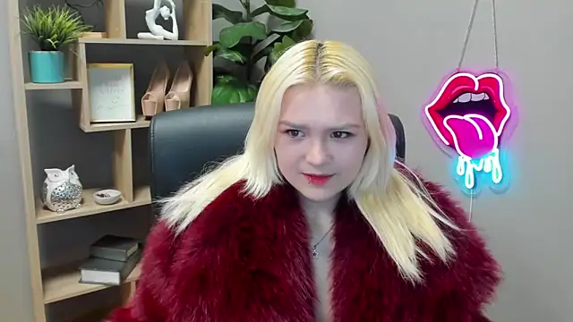 SweetLilyxo online show from 04-01-26, 01:34