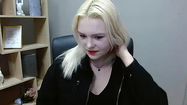 SweetLilyxo online show from 02-17-26, 07:49