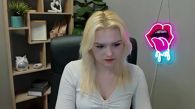 SweetLilyxo online show from 03-31-26, 06:26