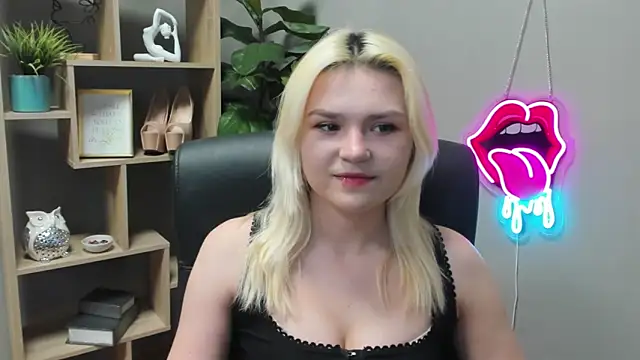 SweetLilyxo online show from 03-11-26, 02:44