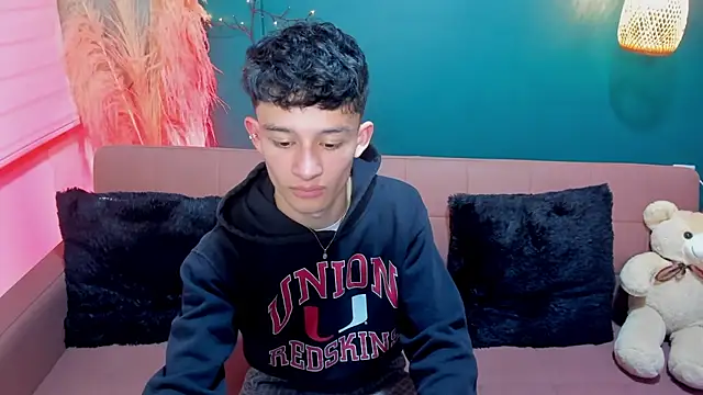 Snapshot of Patrick_Howland_ chatting on 02-05-26, 03:24 Patrick Howland online show from 02-05-26, 03:24