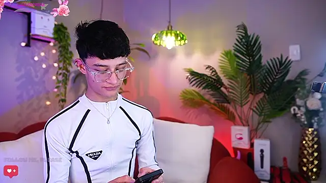 Patrick Howland  online show from 03-10-26, 03:54