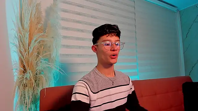 Snapshot of Patrick_Howland_ chatting on 03-01-26, 03:39 Patrick Howland online show from 03-01-26, 03:39