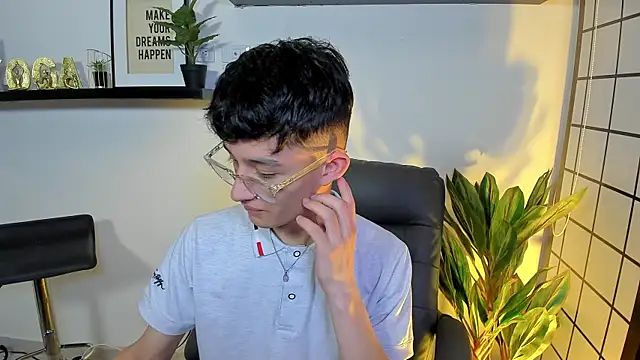 Patrick Howland  online show from 03-31-26, 03:30