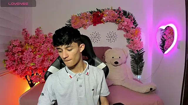 Patrick Howland  online show from 04-18-26, 08:42