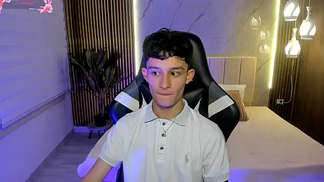 Snapshot of Patrick_Howland_ chatting on 02-15-26, 03:18 Patrick Howland online show from 02-15-26, 03:18