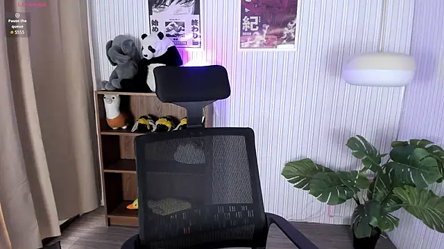 Laukyubey1 online show from 04-13-26, 08:24