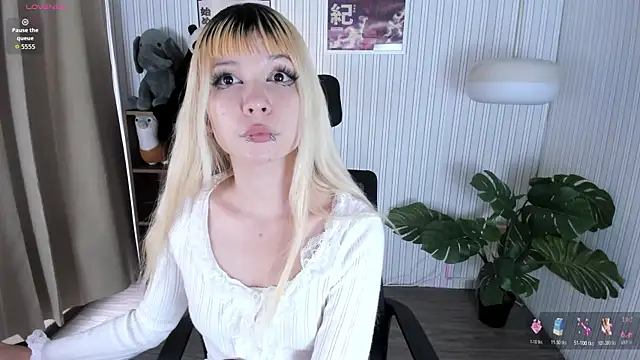 Laukyubey1 online show from 04-08-26, 07:37