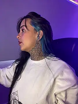 Annie Alicee online show from 03-10-26, 01:48