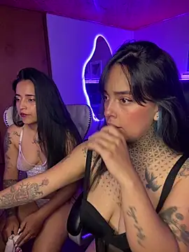 Annie Alicee online show from 02-05-26, 01:18