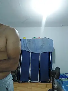 Snapshot of thom_1 chatting on 05-16-26, 02:32 thom 1 online show from 05-16-26, 02:32