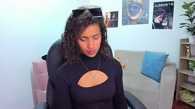 MoonRose   online show from 04-04-26, 04:13