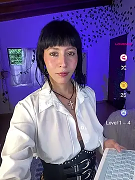 Snapshot of Capricornmystic1 chatting on 05-08-26, 08:23 Capricornmystic1 online show from 05-08-26, 08:23
