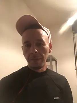 Snapshot of creativeX chatting on 02-03-26, 04:43 creativeX online show from 02-03-26, 04:43