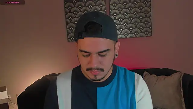 Snapshot of Chriss_Hunt chatting on 02-10-26, 08:24 Chriss Hunt online show from 02-10-26, 08:24