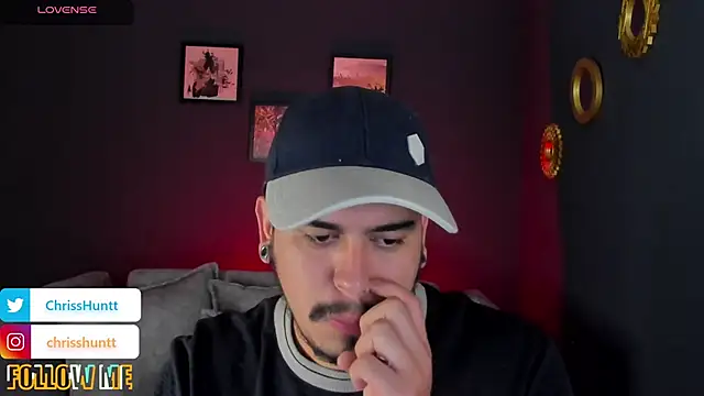 Snapshot of Chriss_Hunt chatting on 02-18-26, 08:33 Chriss Hunt online show from 02-18-26, 08:33