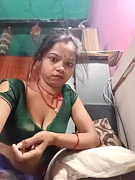 Snapshot of Cut_ikina chatting on 06-12-26, 10:18 Cut ikina online show from 06-12-26, 10:18