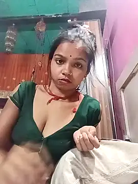Snapshot of Cut_ikina chatting on 05-12-26, 10:05 Cut ikina online show from 05-12-26, 10:05