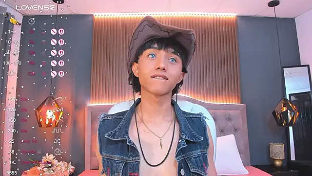 Noa 03 online show from 02-04-26, 01:06