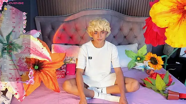 Noa 03 online show from 02-25-26, 07:14