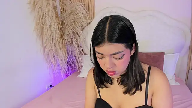 rebeca taylor online show from 04-16-26, 03:07