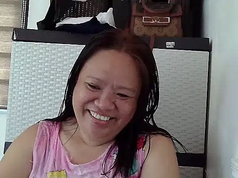 Snapshot of yummychubby29 chatting on 05-14-26, 03:14 yummychubby29 online show from 05-14-26, 03:14