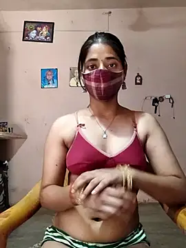 Snapshot of Kitti-Sharma chatting on 06-27-26, 07:03 Kitti-Sharma online show from 06-27-26, 07:03