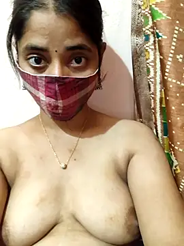Snapshot of Kitti-Sharma chatting on 07-12-26, 07:42 Kitti-Sharma online show from 07-12-26, 07:42