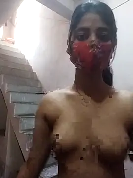 Snapshot of Kitti-Sharma chatting on 04-11-26, 02:41 Kitti-Sharma online show from 04-11-26, 02:41